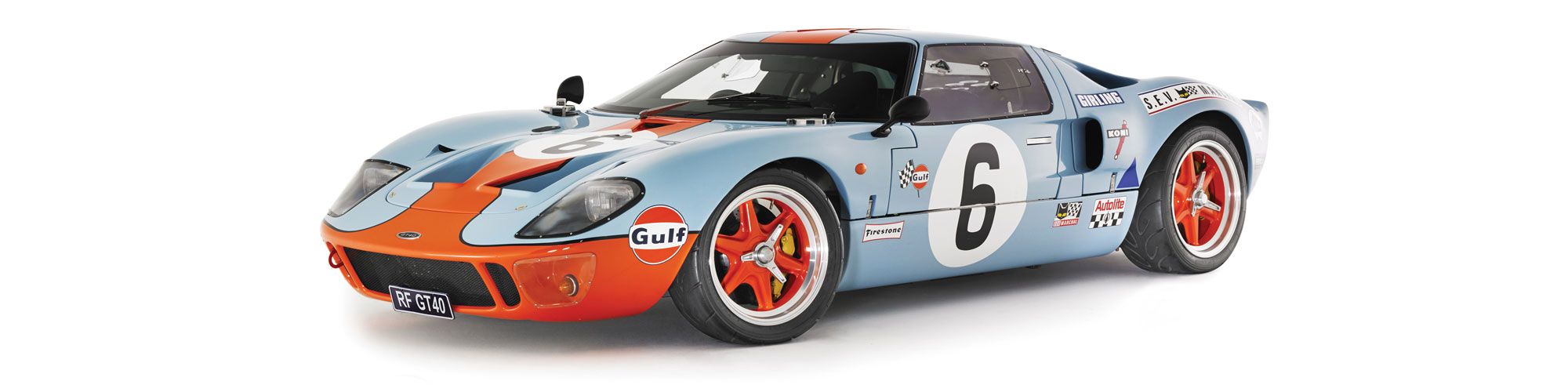 GT40 in heritage blue with a marigold stripe, side panorama